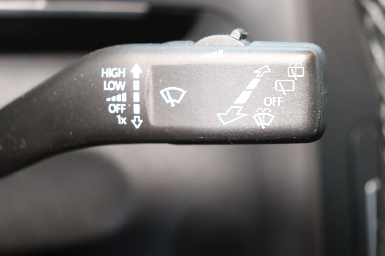 Fahrzeugabbildung Volkswagen Touran 2.0 TDI * Navi * RFK * Xenon *