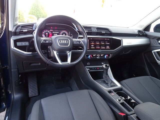 Q3 35 TFSI S-tronic advanced / AHZV