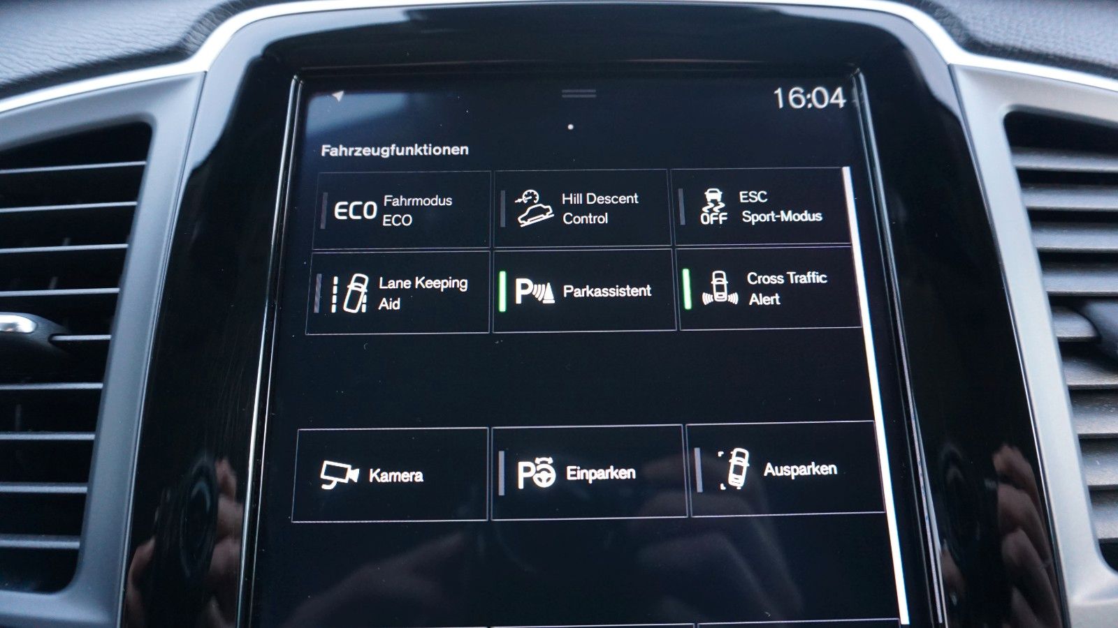 Fahrzeugabbildung Volvo XC90 Momentum AWD, Kamera, Navi, LED