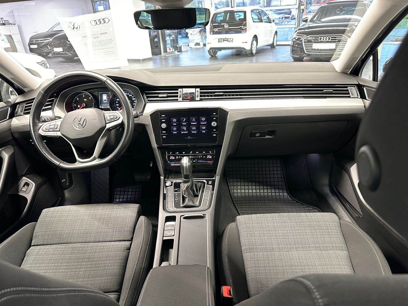 Volkswagen Passat Variant - Bild 12