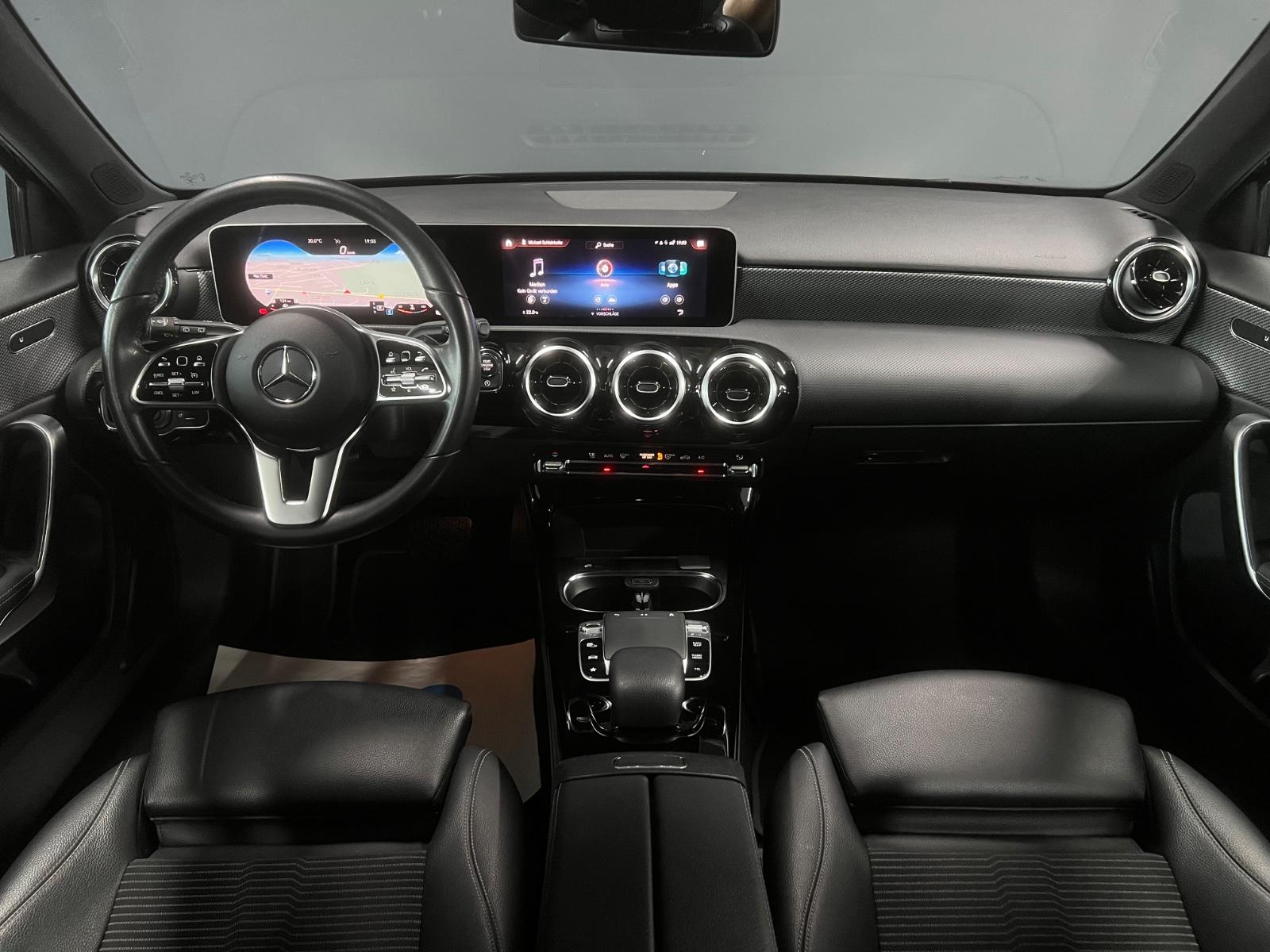 Mercedes-Benz A 220 LED Widescreen MBUX Navi SHZ Parkassistent