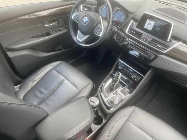 Fahrzeugabbildung BMW 218 Active Tourer i Luxury Line Autom. Navi, Sit
