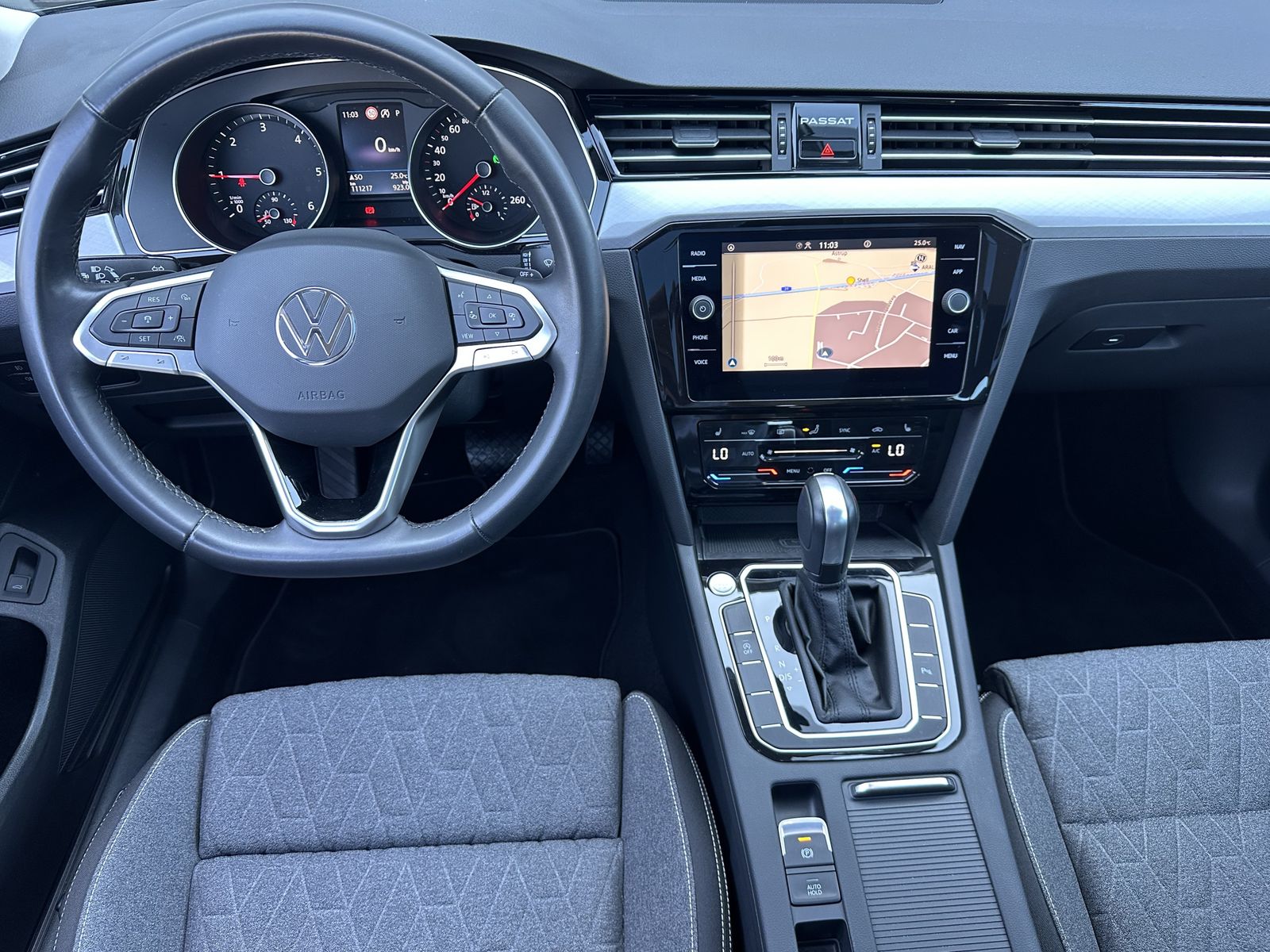 Fahrzeugabbildung Volkswagen Passat Variant 2.0 TDI Business DSG NAV+LED+PANO