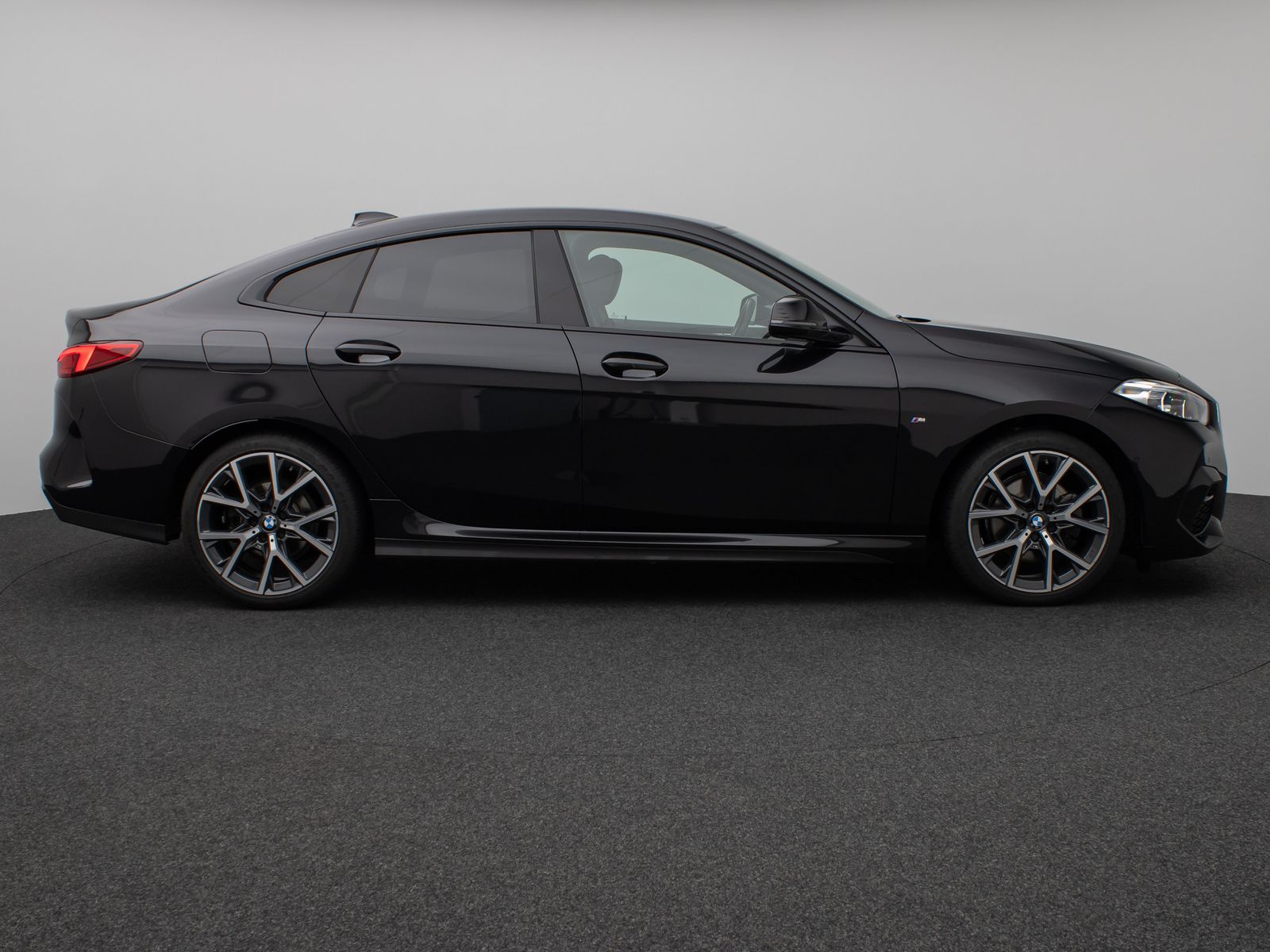 Fahrzeugabbildung BMW 218i Gran Coupé M Sport DAB CockPitPr PDC Komfor