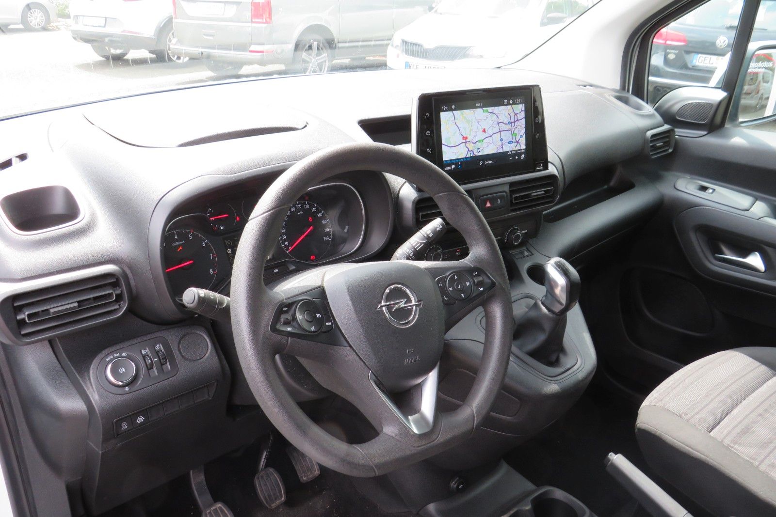 Fahrzeugabbildung Opel Combo Life E Edition NACI APP-CONNECT AHK 1.HD