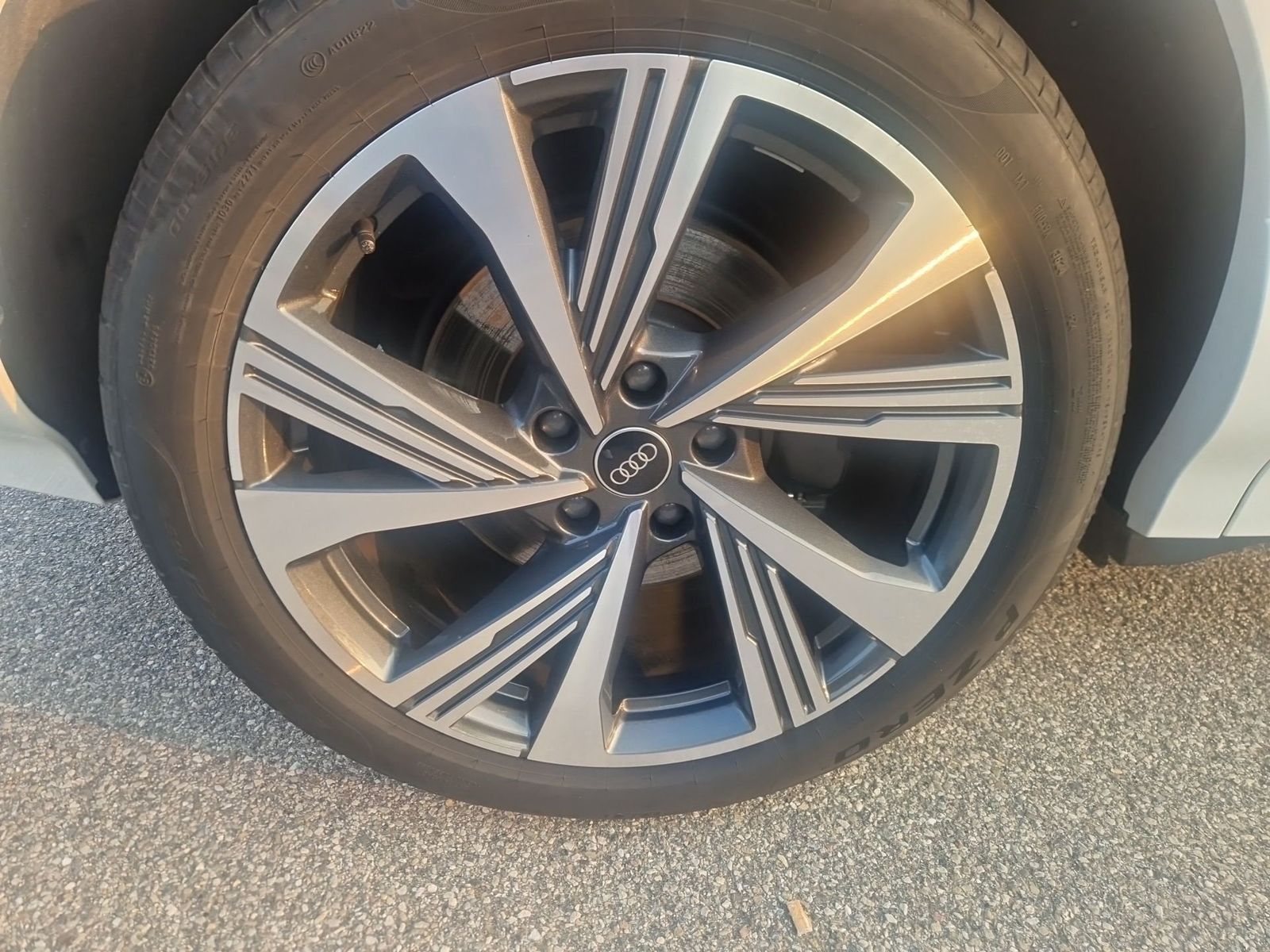 Audi SQ6 e-tron - Bild 16