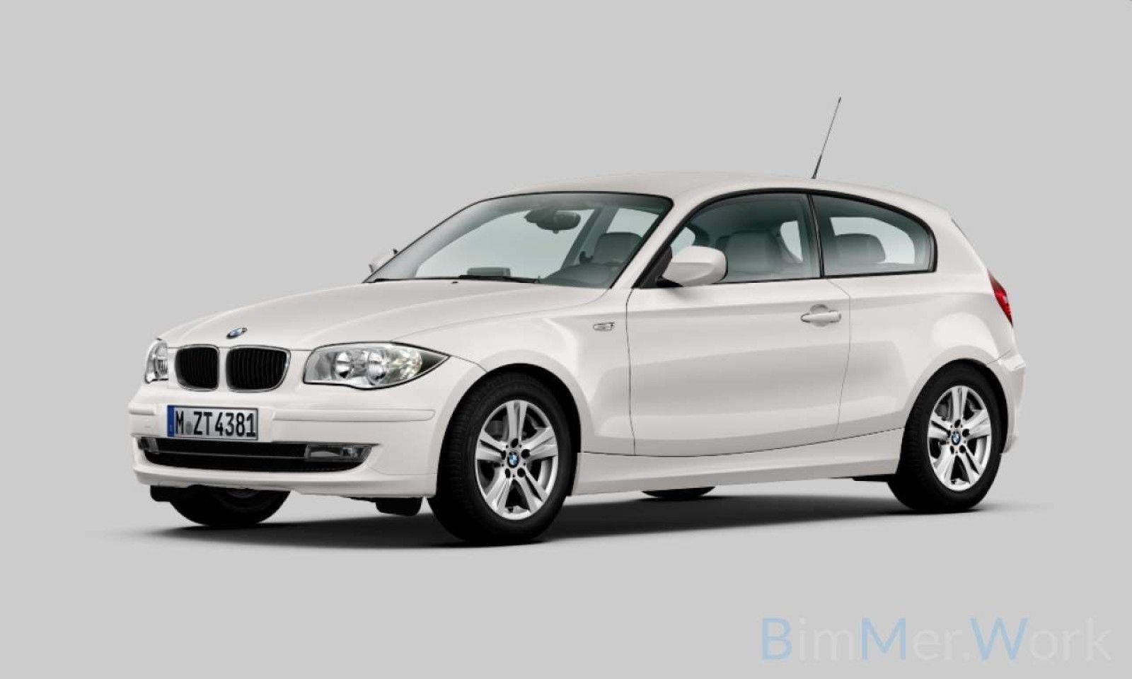 Fahrzeugabbildung BMW 116i Navi PDChint. Sitzhzg Geschwindigkeitsreg
