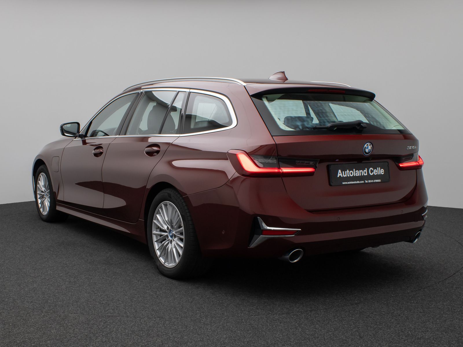 Fahrzeugabbildung BMW 320e Luxury Line Panorama Kamera DAB AHK Alarm
