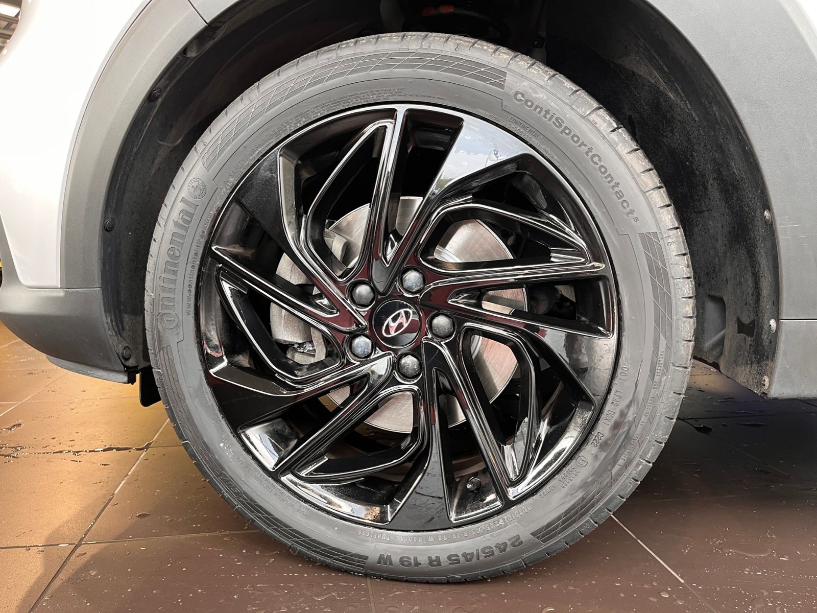 Fahrzeugabbildung Hyundai TUCSON N Line 2WD PANO LED NAVI ALU