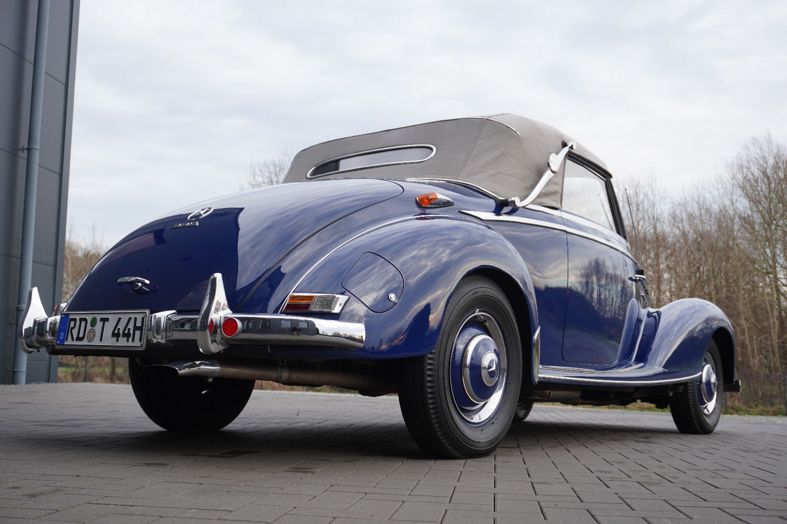 Fahrzeugabbildung Mercedes-Benz 220 A Cabriolet