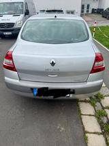 Renault Megane  1.6  Benzin  (82KW/111PS) - Renault Megane aus 2006: 1.6