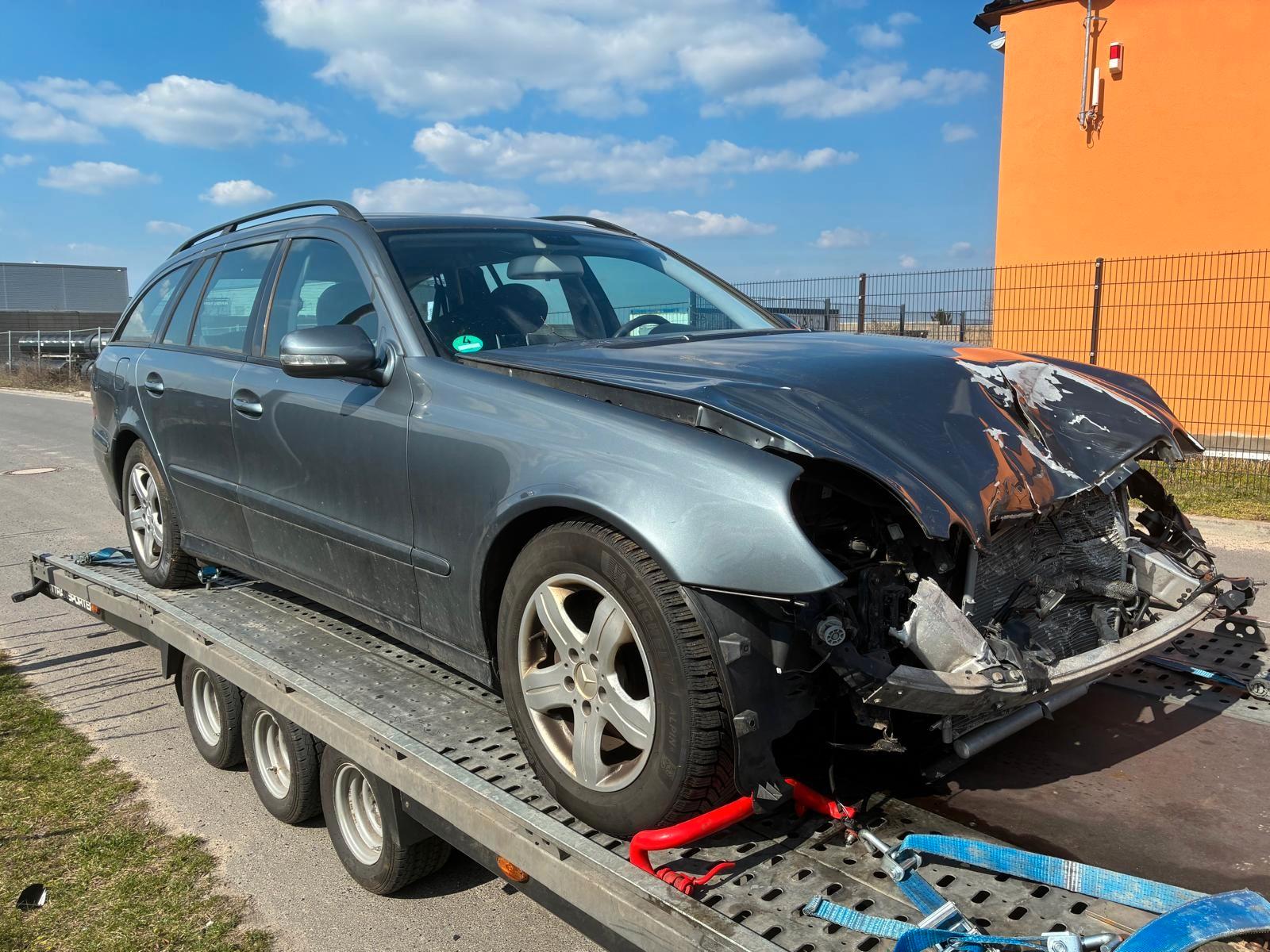 Mercedes-Benz E 280 T-Modell/Bitte Text lesen