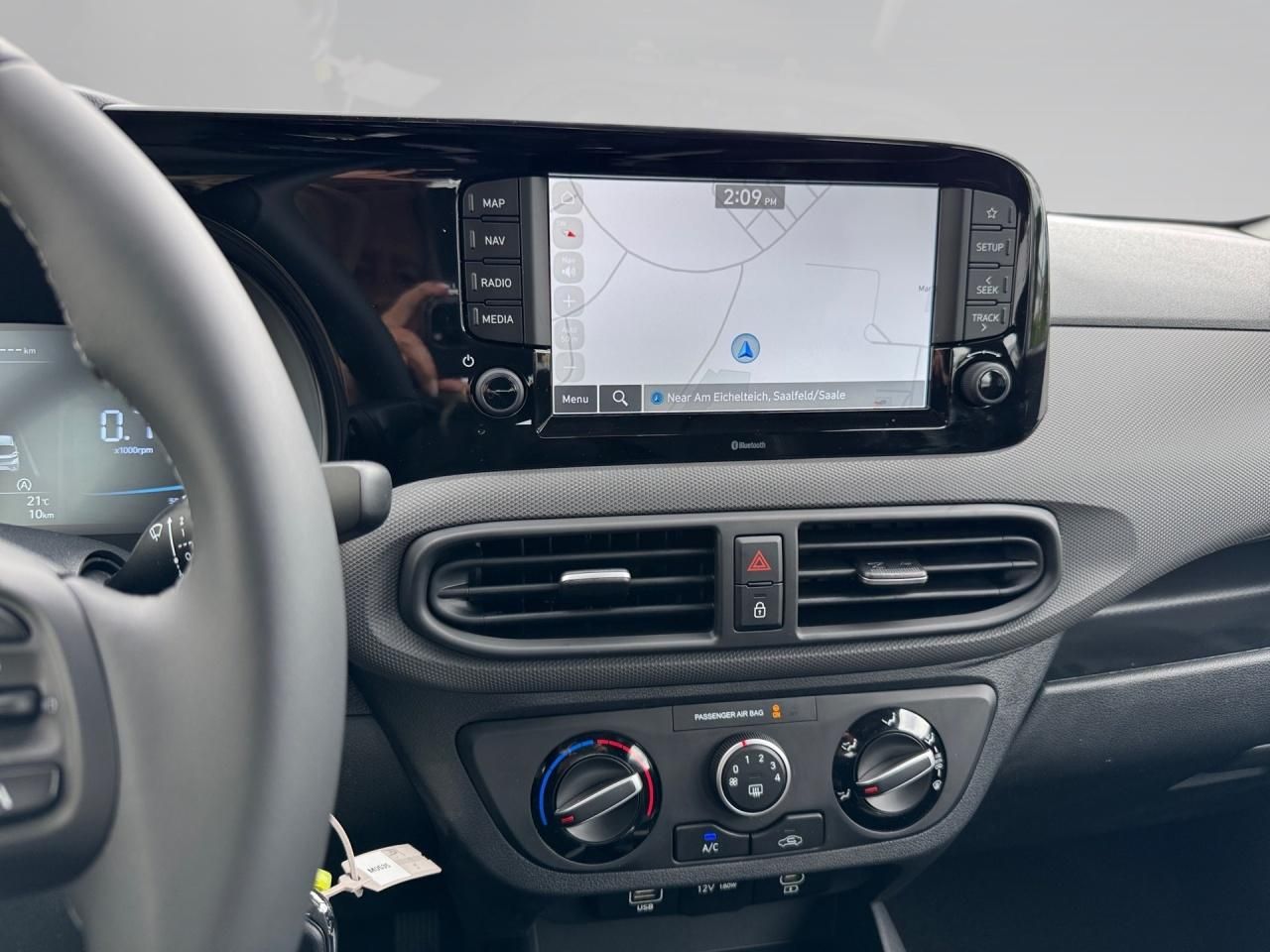 Fahrzeugabbildung Hyundai i10 SELECT Kam. LM Navi PDC SpurH