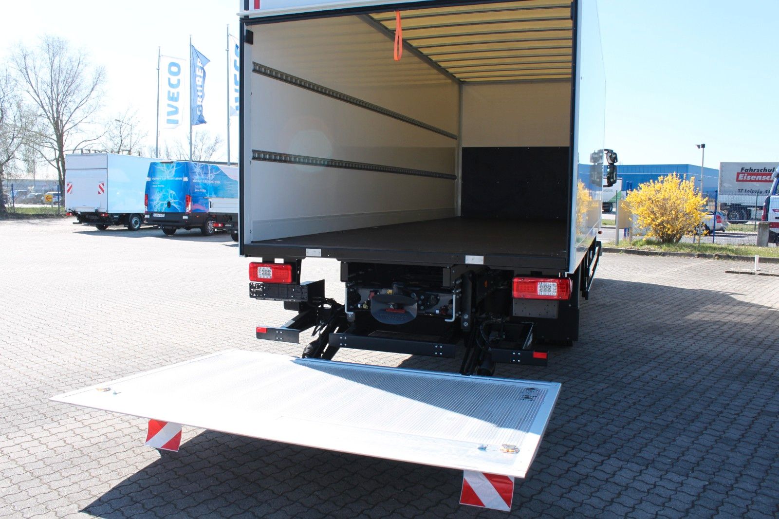 Fahrzeugabbildung Iveco EuroCargo ML140E28/P MY24