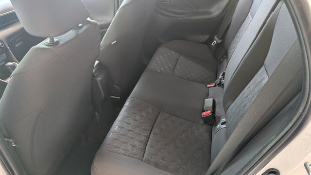 Fahrzeugabbildung Toyota Yaris 1.5 Business Edition KlimaA,Navi,SHZ,ACC
