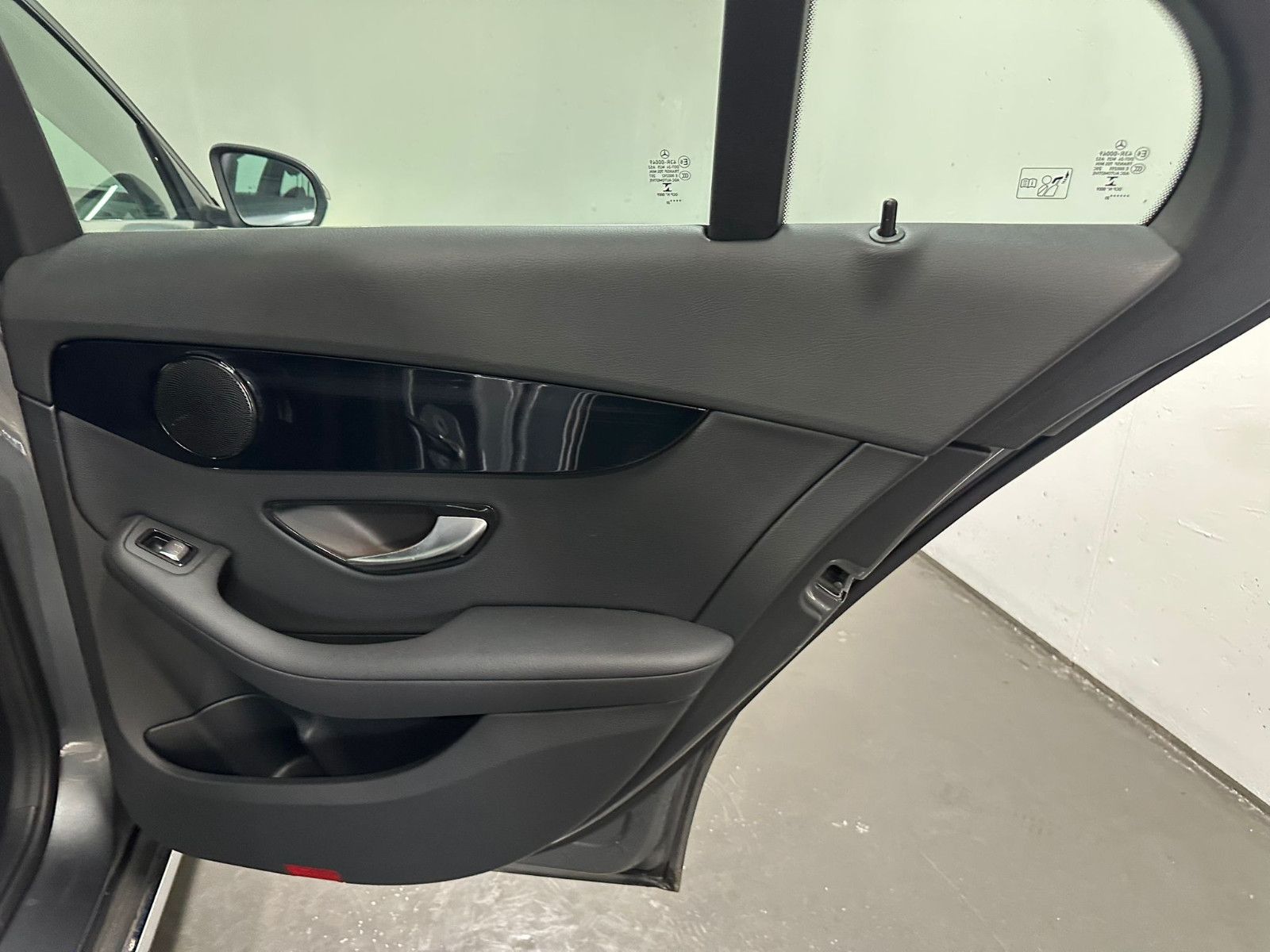 Fahrzeugabbildung Mercedes-Benz C 200 d LIMO*SH*NAVI*TEMPO*KLIMA*LED*