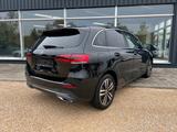 Mercedes-Benz B 250 e+Leder+Panorama+ - mit Hybrid-Antrieb: Schwarz, Plug-In Hybrid