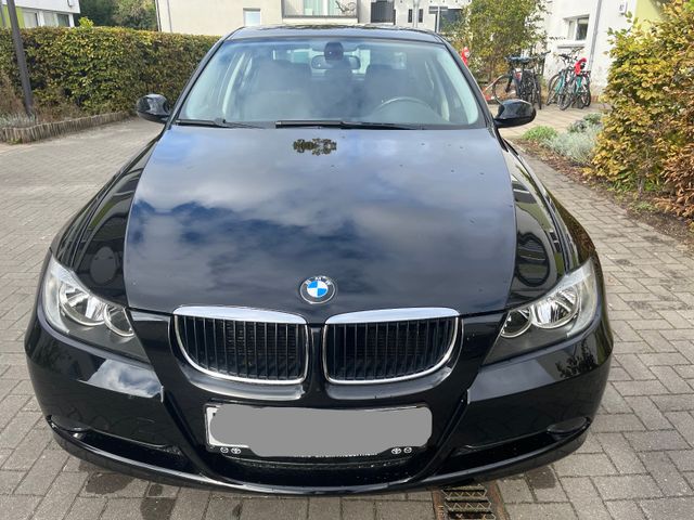 BMW 318i -Scheckheft, top Zustand, PDC, Klima-Auto