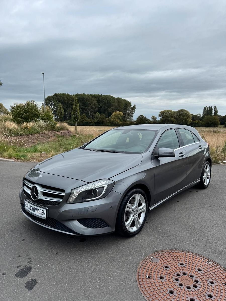 Mercedes-Benz A 250 BlueEfficiency *STANDHZG*SHZ*XENON*NAVI*