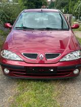 Renault Verkauft wird ein Renault Megane ( Fahrzeu... - gebrauchte Renault Megane aus dem Jahr 2001