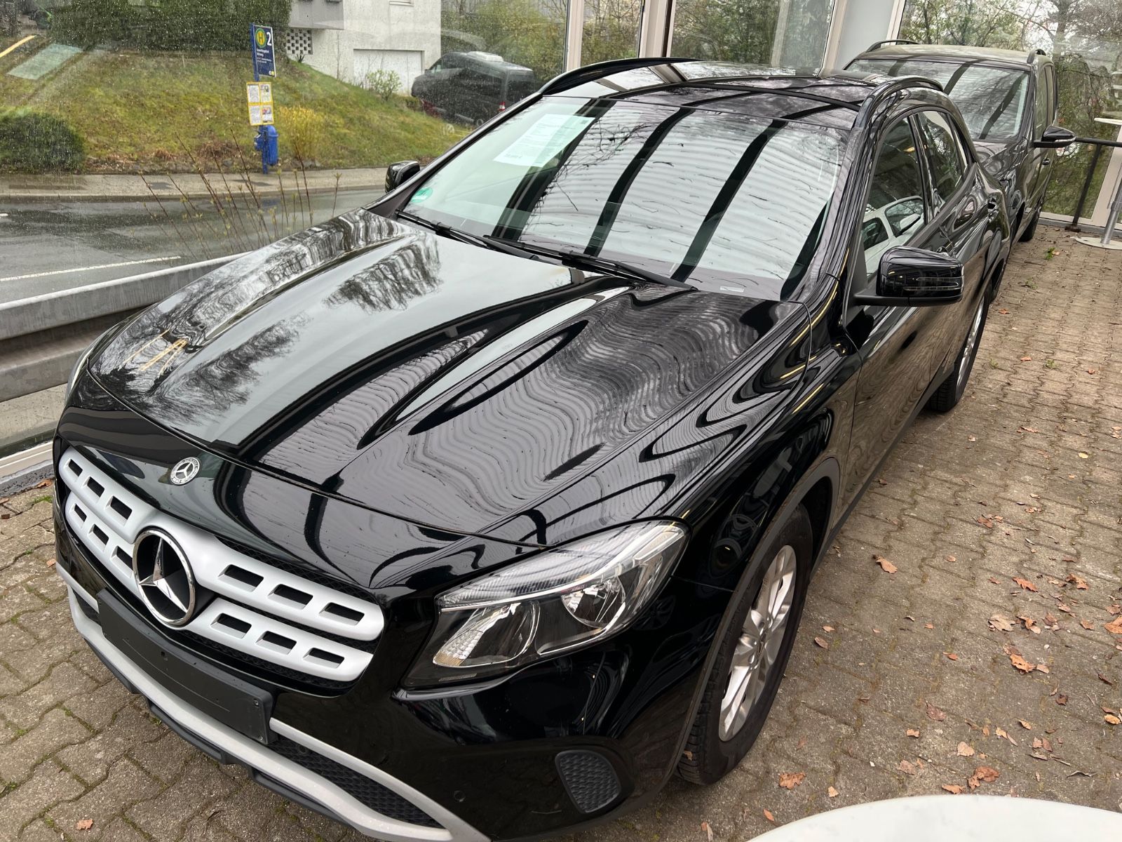 MERCEDES-BENZ GLA 180 nur 55000 km !!!   Navigation