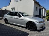 BMW 325i Automatik  - BMW 325 mit Benzin-Antrieb: Limousine, Automatik