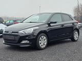 Hyundai i20 Go - Hyundai i20: Go