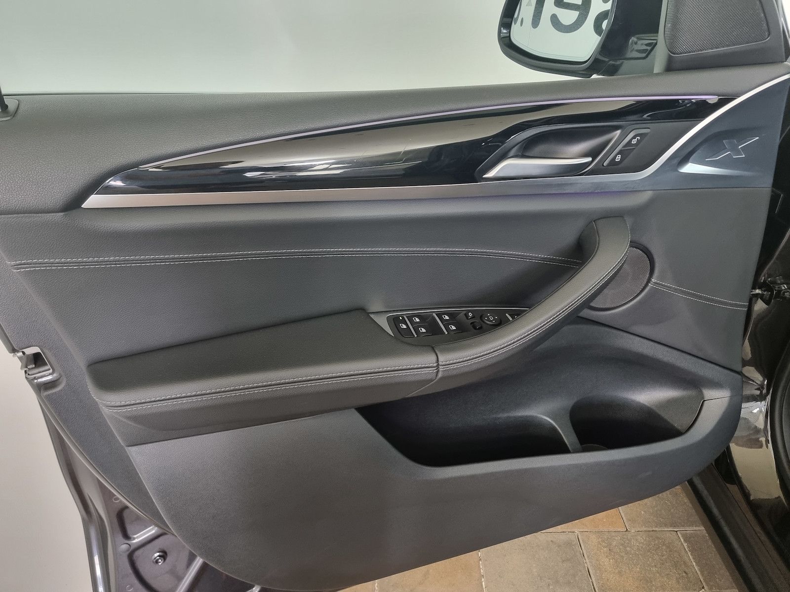 BMW X3 2.0 dA sDrive18 xLine LED AHK HeadUp Hifi foto 24