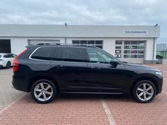 Fahrzeugabbildung Volvo XC90 D5 AWD*AT* MOM*STHZ*7-Si*Mietkauf o. Schufa