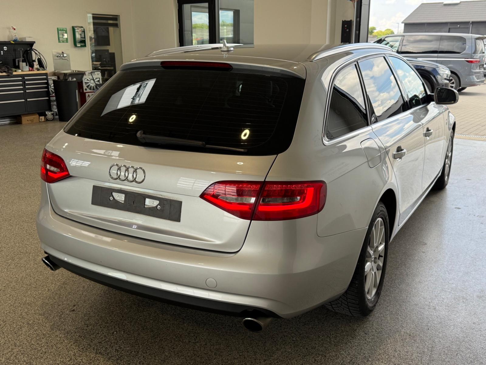 Audi A4 2013 — photo 10