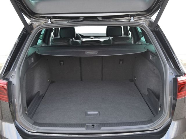 Passat Variant 2.0 TSI 272 PS 4M DSG R-Line AHK/