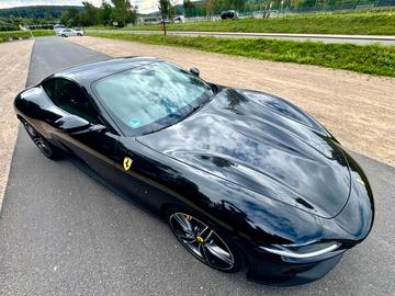 2021 Ferrari ROMA — фото 4
