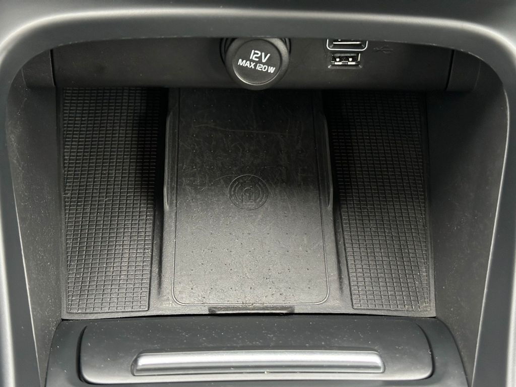 Volvo XC40 T3 Momentum Pro *AHK*Kamera*Sitzh.*Navi*