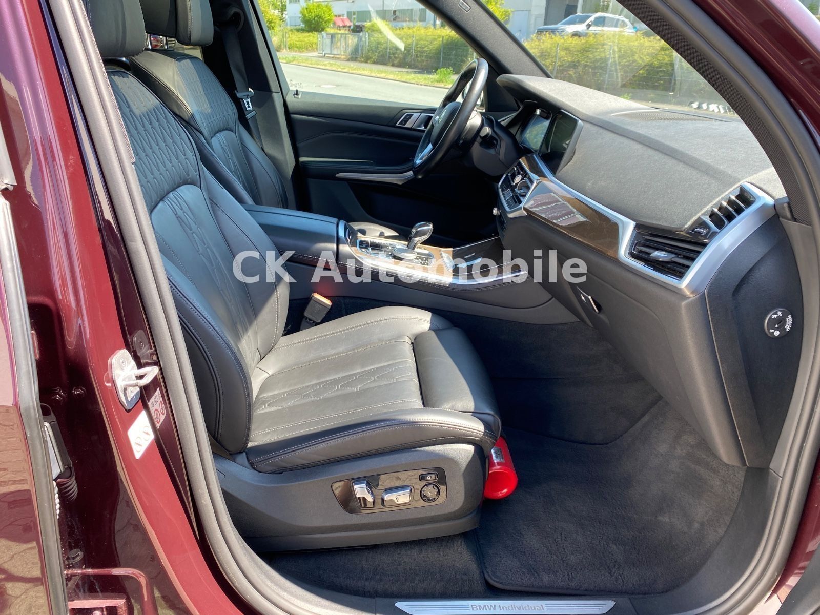 Fahrzeugabbildung BMW X5 xDrive 45e Individual/HeadUp/360°Kam/LED/AHK