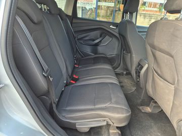 Ford Kuga - 9