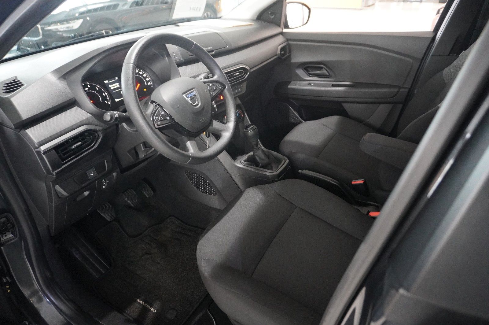 Fahrzeugabbildung Dacia Sandero III 1.0 TCE COMFORT LED/DAB/SHZ/TEMP/AHK
