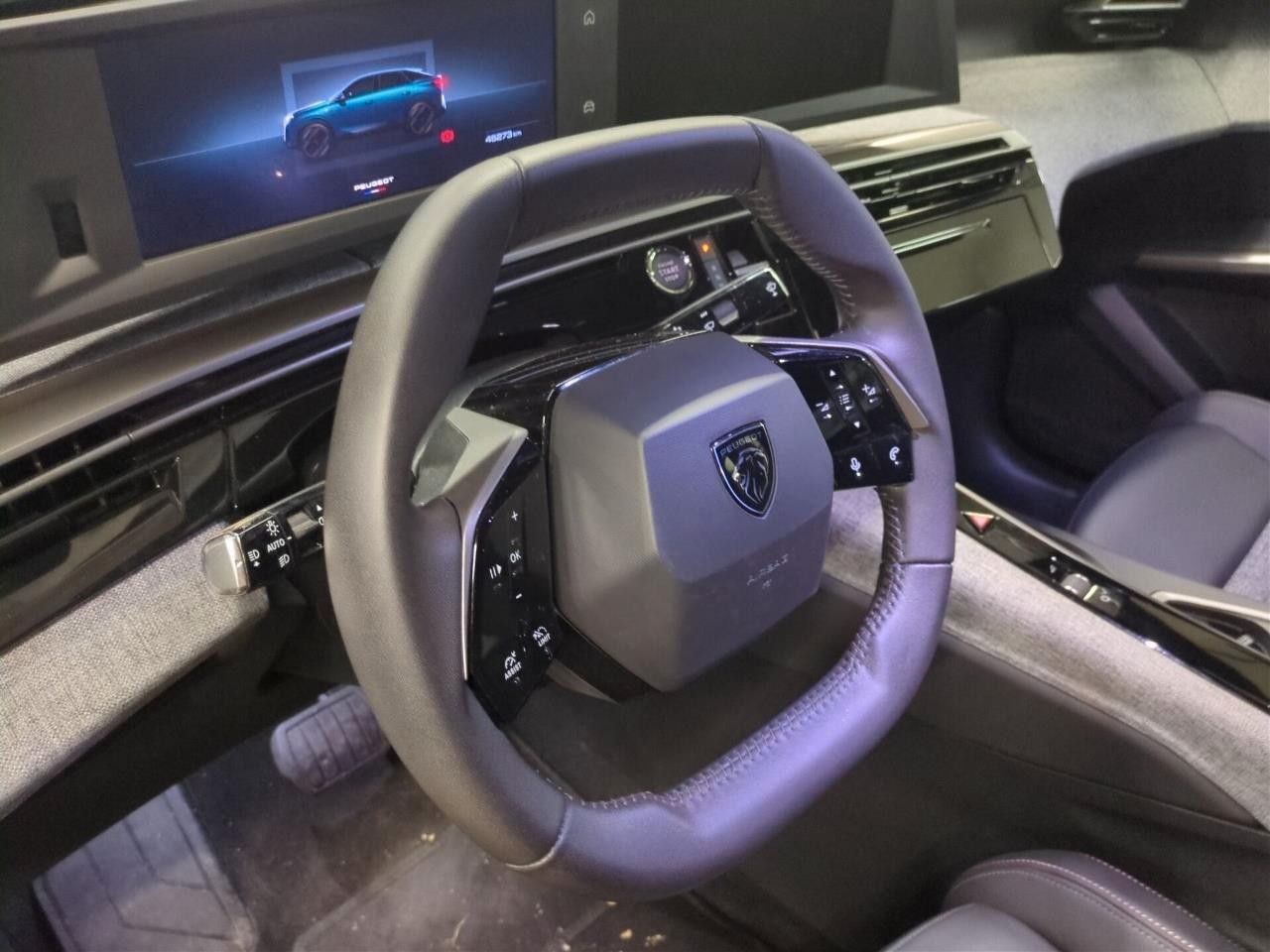 Fahrzeugabbildung Peugeot 3008 Hybrid 145 ALLURE E-DSC NAVI/LED/KAMERA