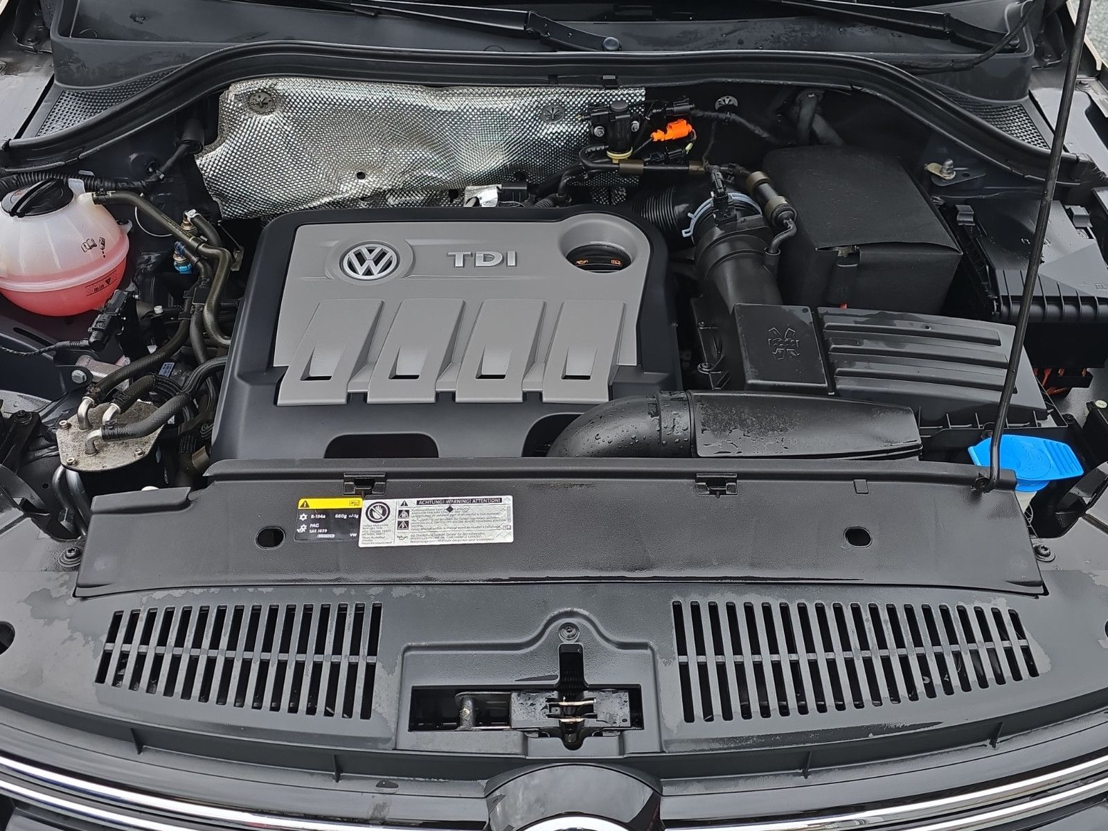 Fahrzeugabbildung Volkswagen Tiguan Sport & Style 4Motion+1.HAND+AUTOMATIK