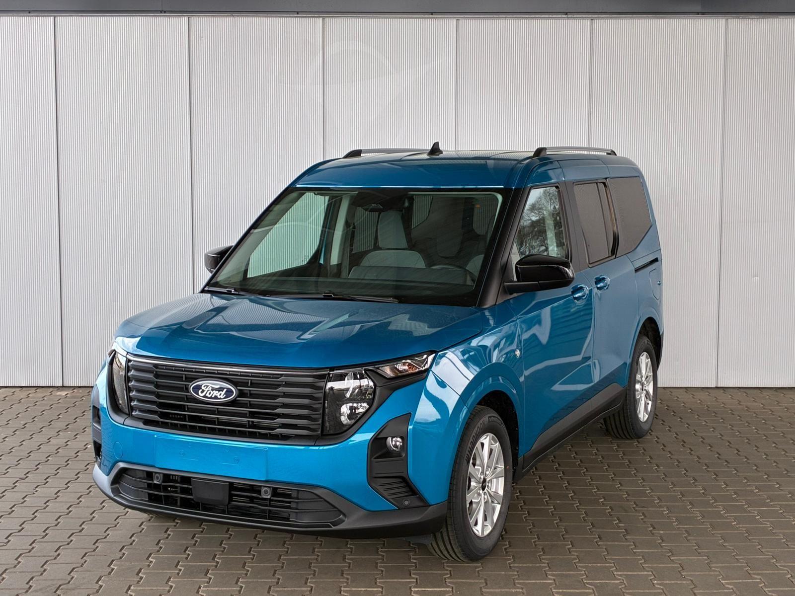 Ford Tourneo Courier Titanium Kamera Navi Shzg