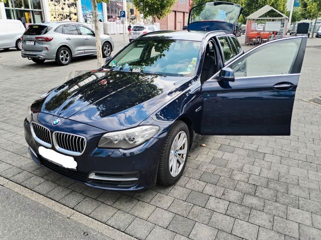 BMW 530d Touring A Luxury Line Luxury Line