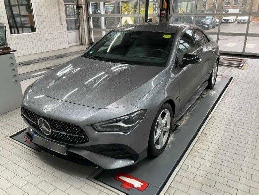 Mercedes-Benz CLA 200d AMG+LederGrau+Ambiente+RFK+Night