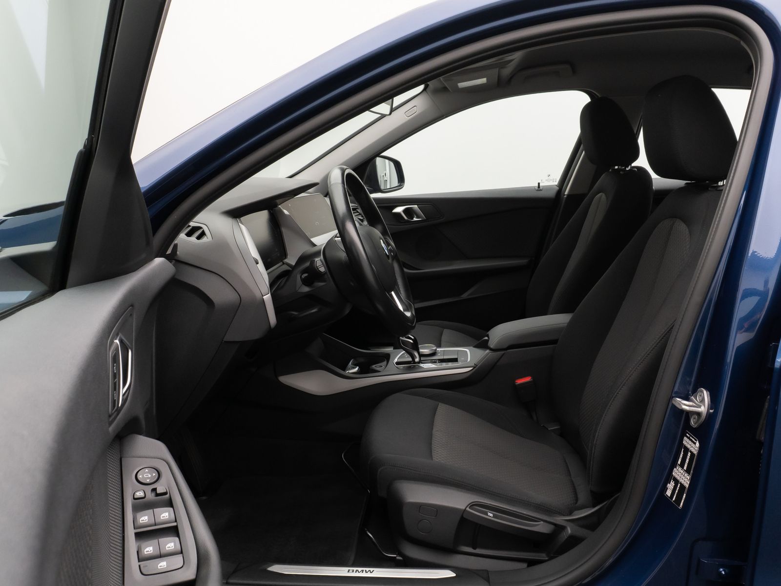 Fahrzeugabbildung BMW 118i DAB CockPitPro Geschwindigkeitsreg LED PDC