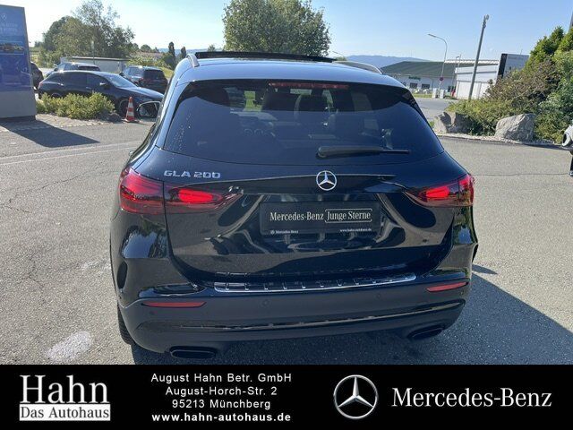 Fahrzeugabbildung Mercedes-Benz GLA 200 AMG/NIGHT/MULTIB./AHK/360/PANO/TOTW./..