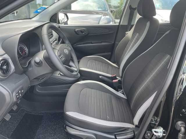 Fahrzeugabbildung Hyundai i10 1.0 Select Sitz + Lenkradheizung