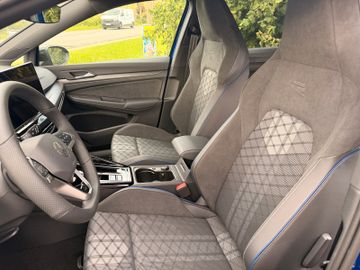 Volkswagen Golf Variant 1.5 eTSI 150PS R-Line, MATRIX, AHK
