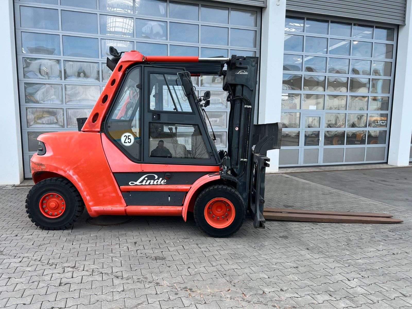 Fahrzeugabbildung Linde H80D-03 /900 / 4,5m / 4.043h / Verstellgerät SS