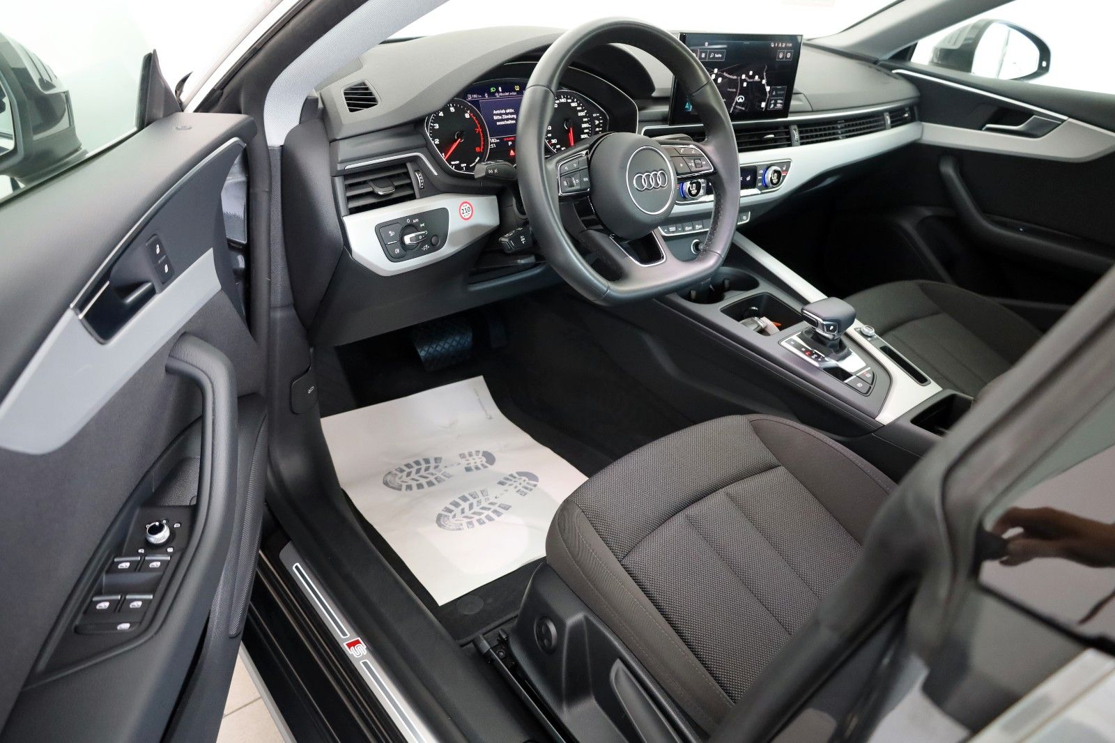 Fahrzeugabbildung Audi A5 Sportback 35 TFSI S line, Navi,LED,SH,Kamera