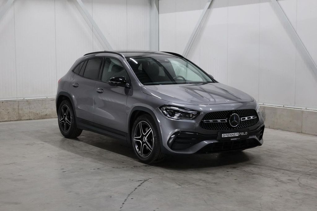 Mercedes-Benz GLA 220