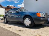Mercedes-Benz Mercedes 300E - Mercedes-Benz S 300: Limousine