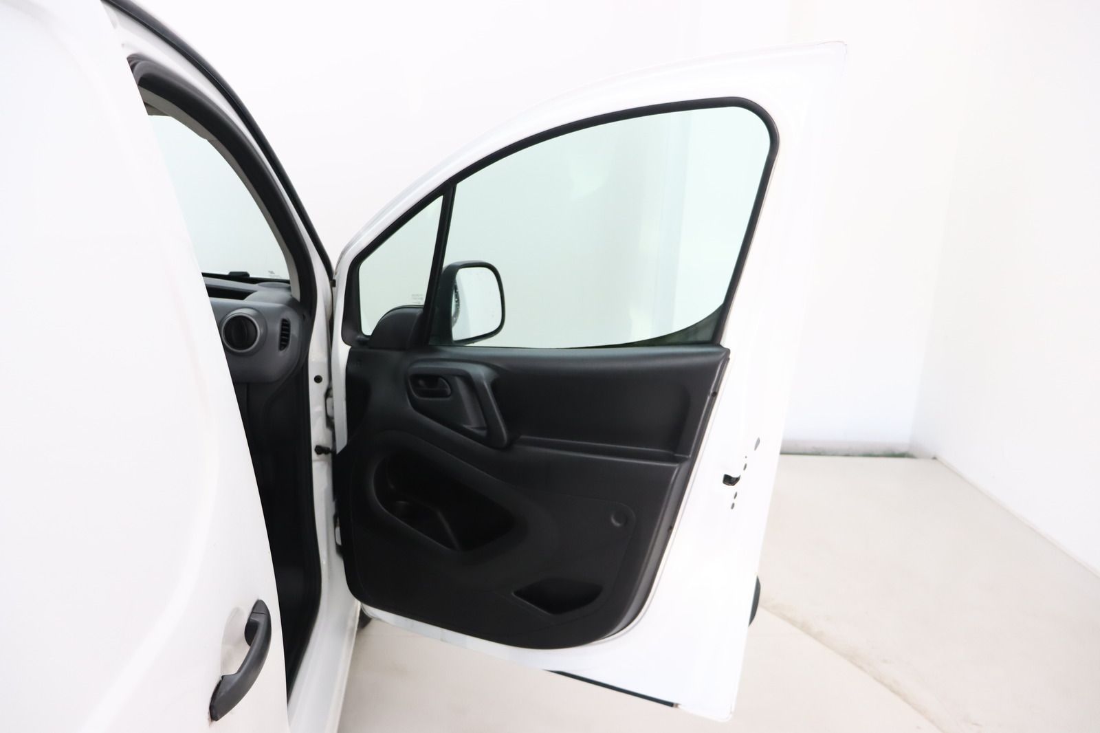 Fahrzeugabbildung Citroën Berlingo Kasten Business HDI 75